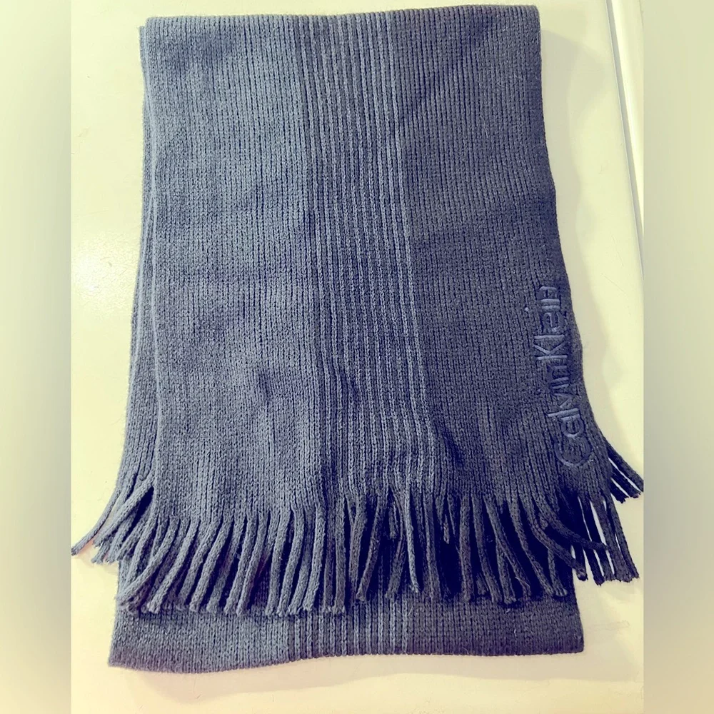 Calvin Klein blue gradient scarf